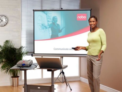 ЕКРАН НА СТОЙКА NOBO 4:3 150X113,8